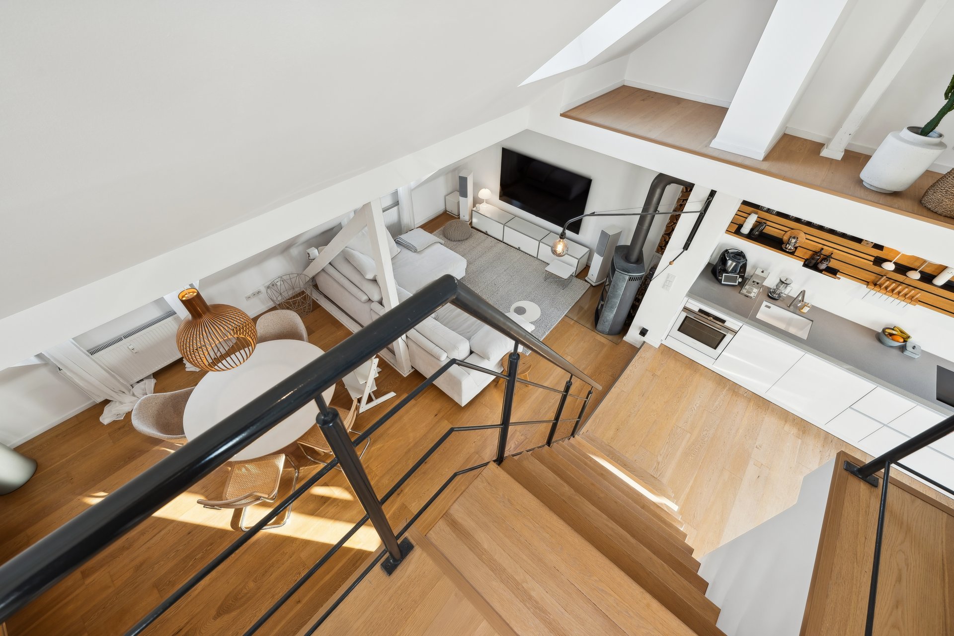 Foto Luxuri�se Dachgeschosswohnung mit traumhafter Dachterrasse, offener Galerie und Stellplatz!