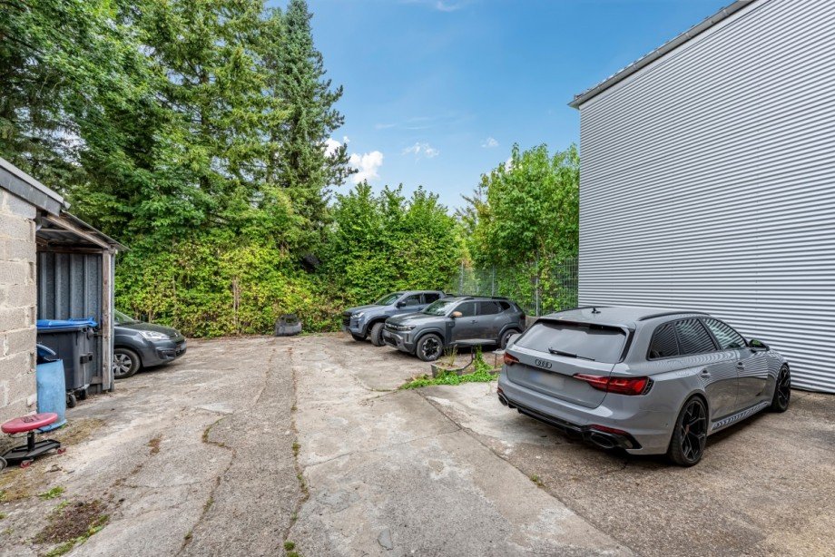 Gewerbefl�che au�en Werkstatt Wohn- / Gesch�ftshaus Aachen