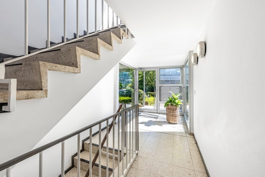 Treppenhaus Dachgeschosswohnung D�sseldorf