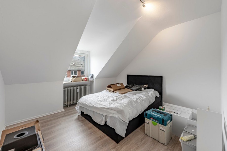 Dachgeschoss rechts 2 Wohn- / Gesch�ftshaus Aachen