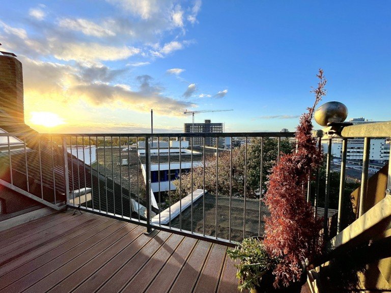 Stilvolle Maisonettewohnung mit Dachterrasse und Weitblick in begehrter Lage von D�sseldorf D�sseldorf Maisonettewohnung Stilvolle Maisonettewohnung mit Dachterrasse und Weitblick in begehrter Lage von D�sseldorf!