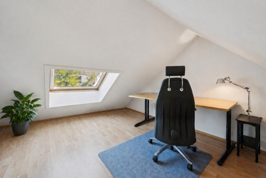 Arbeitszimmer Galerie Dachgeschosswohnung D�sseldorf