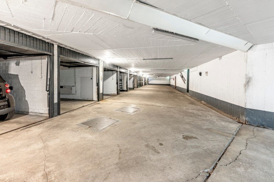 Tiefgarage, Stellplatz Dachgeschosswohnung D�sseldorf