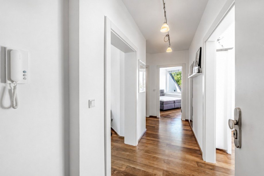 Diele Dachgeschosswohnung D�sseldorf