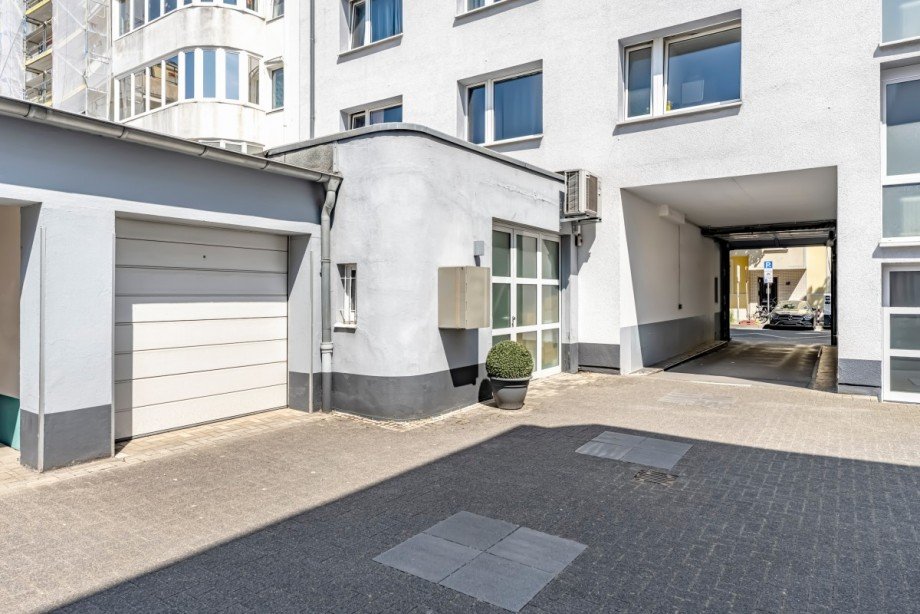 Zugang Innenhof Einzelhandel D�sseldorf