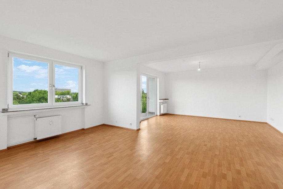 Wohn-/ Essbereich Parkseite Etagenwohnung D�sseldorf