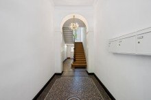 Impression Treppenhaus Exklusives Wohnen in Bestlage - Lorettoviertel! Altbau-Charme trifft moderne Dachgeschosswohnung!