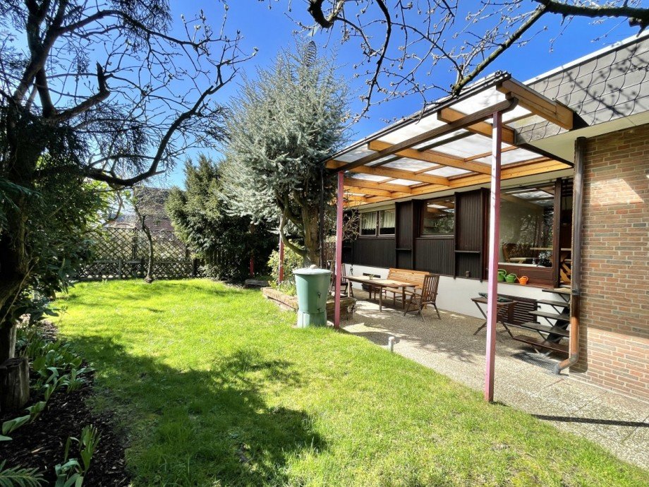 Umlaufender Garten Bungalow Neuss