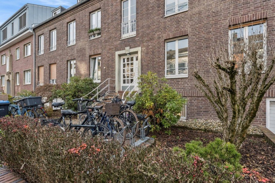 Hauseingang Dachgeschosswohnung D�sseldorf