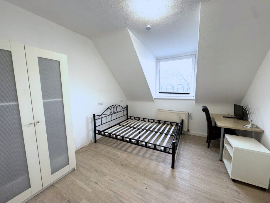 3. Schlaf-/ Arbeitszimmer Maisonettewohnung D�sseldorf
