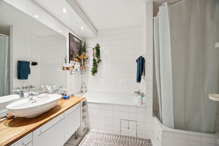 Badezimmer Obergeschoss Reihenmittelhaus D�sseldorf