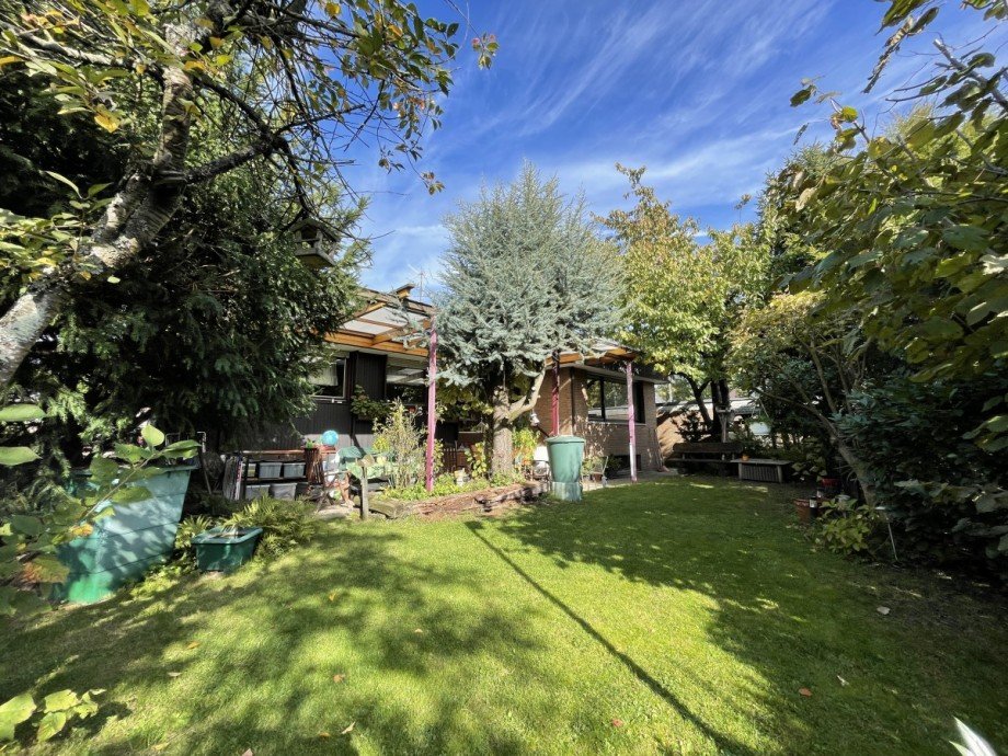 Umlaufender Garten Bungalow Neuss