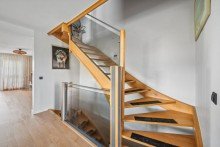 Aufgang 1.OG EINZIEHEN & WOHLF�HLEN! Modernes Einfamilienhaus mit W�rmepumpe und Photovoltaikanlage!