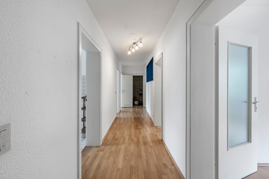 1.OG rechts 1 Wohn- / Gesch�ftshaus Aachen