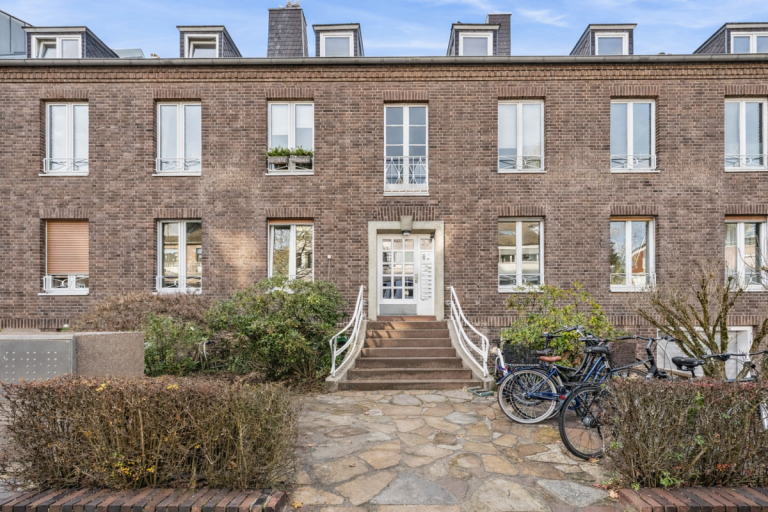 CHRISTIAN HELLMANN Real Estate_Immobilienmakler D�sseldorf_Wohnung Kaufen Oberkasssel D�sseldorf Dachgeschosswohnung Exklusives Dachgeschoss-Ensemble in bester Lage von D�sseldorf-Niederkassel!