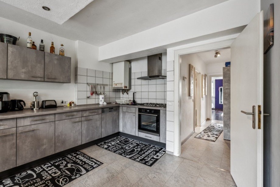 K�che/ Esszimmer Etagenwohnung D�sseldorf