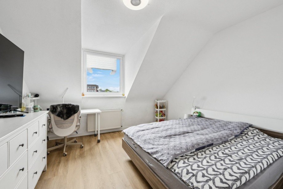 2. Schlaf-/ Arbeitszimmer Maisonettewohnung D�sseldorf