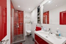 Badezimmer Loggia, Tiefgaragenstellplatz und Aufzug - komfortables Wohnen in zentraler Lage!