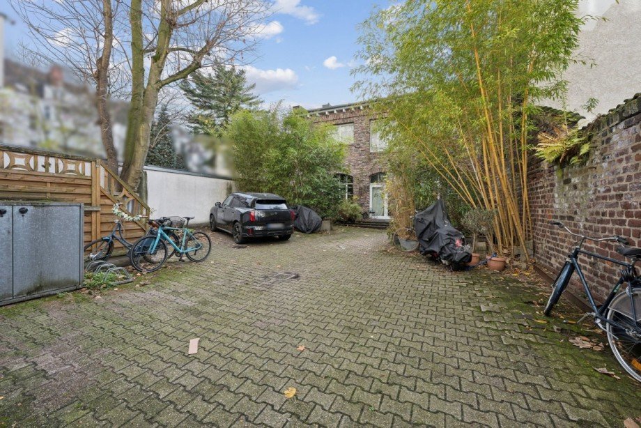 Privater Stellplatz im Innenhof Terrassenwohnung D�sseldorf