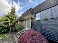 Hauptbild Charmanter Bungalow mit umlaufendem Garten - freistehend inkl. Garage & Carport!