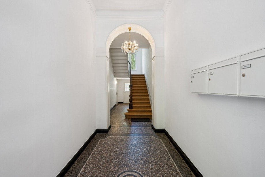 Impression Treppenhaus Dachgeschosswohnung D�sseldorf