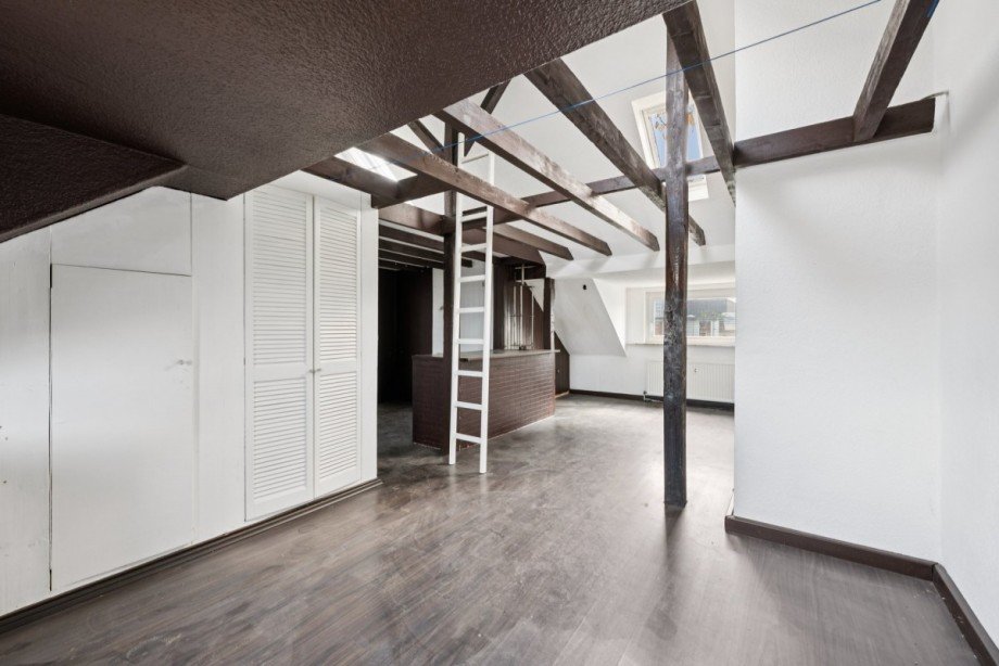 Dachgeschoss Mehrfamilienhaus D�sseldorf