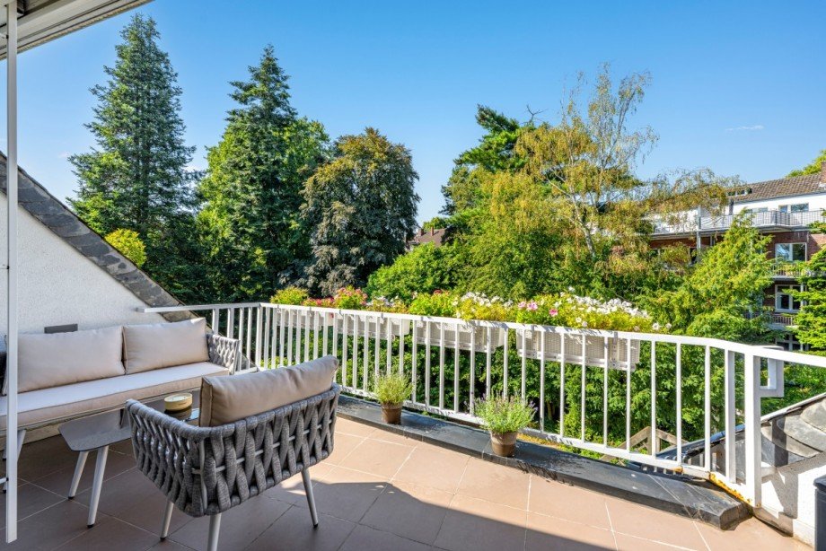 Terrasse zum Innenhof Dachgeschosswohnung D�sseldorf