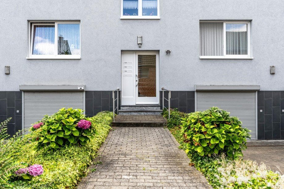 Eingangsbereich Mehrfamilienhaus Herzogenrath