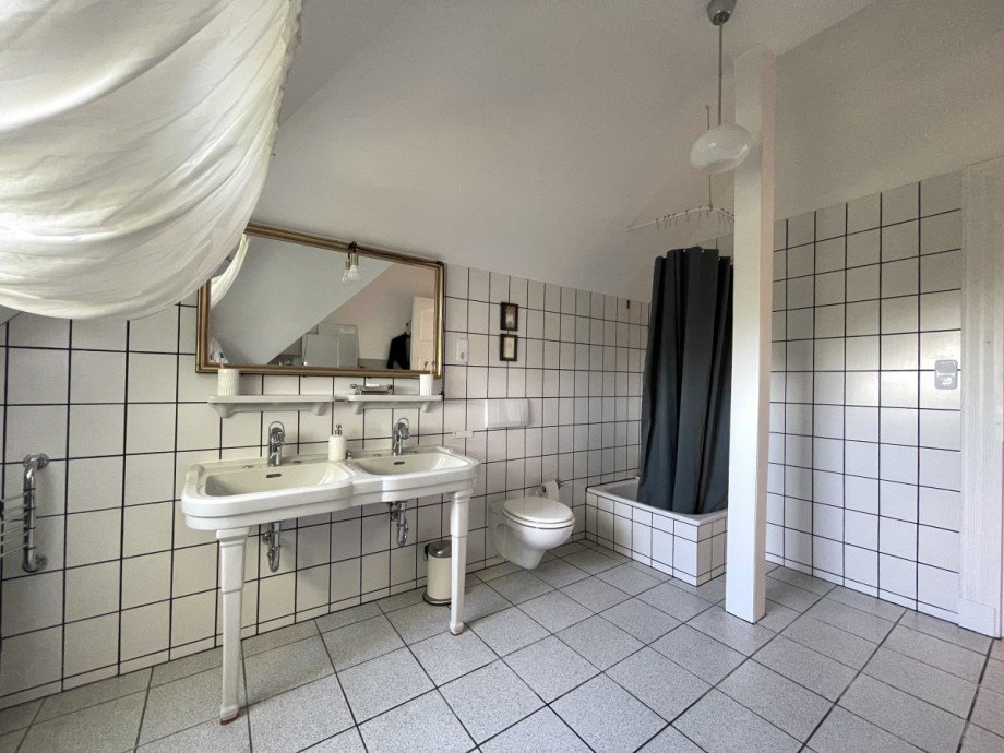 Badezimmer 2.OG Villa Wuppertal
