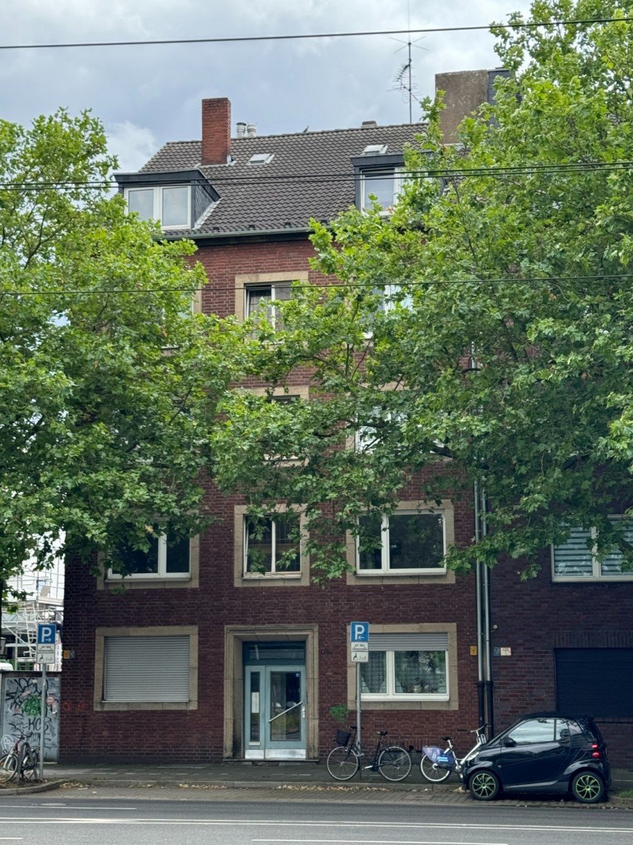 Mehrfamilienhaus mit Potenzial Mehrfamilienhaus D�sseldorf