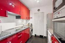 Moderne K�che mit Stauraum Loggia, Tiefgaragenstellplatz und Aufzug - komfortables Wohnen in zentraler Lage!