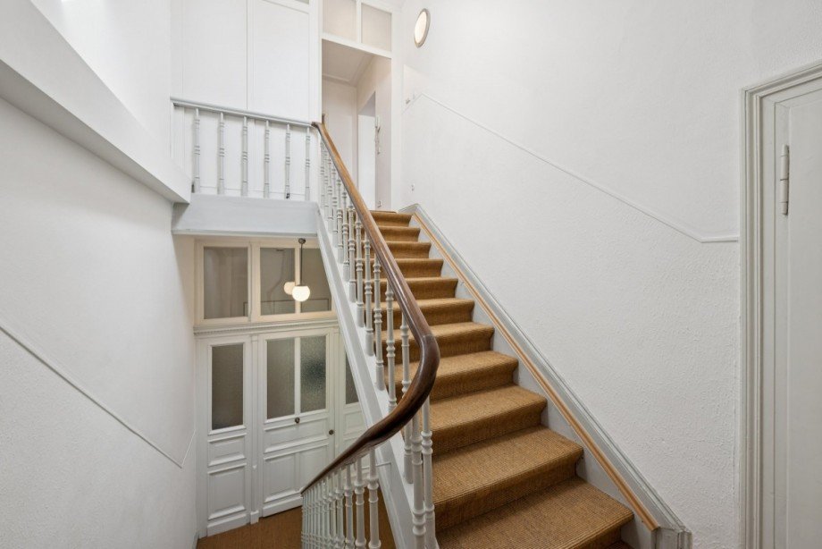 Treppenhaus Dachgeschosswohnung D�sseldorf