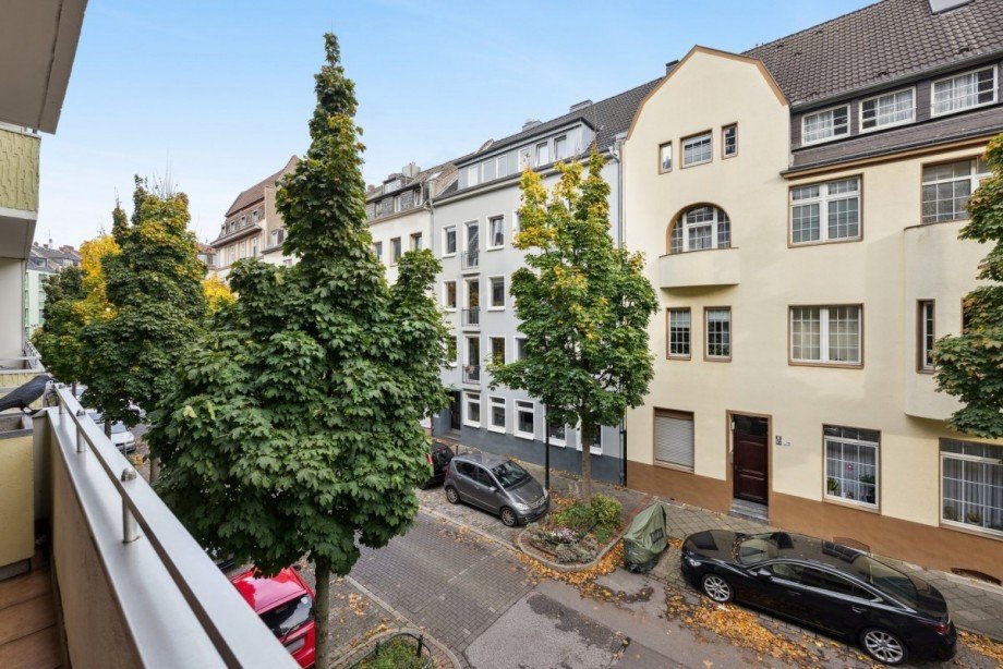 Loggia, Tiefgaragenstellplatz und Aufzug - komfortables Wohnen in zentraler Lage! Etagenwohnung D�sseldorf
