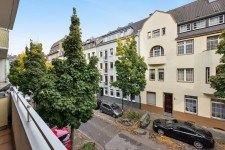 Hauptbild Loggia, Tiefgaragenstellplatz und Aufzug - komfortables Wohnen in zentraler Lage!