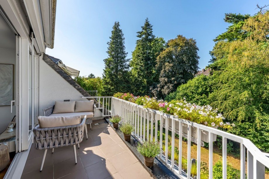 Terrasse zum Innenhof Dachgeschosswohnung D�sseldorf