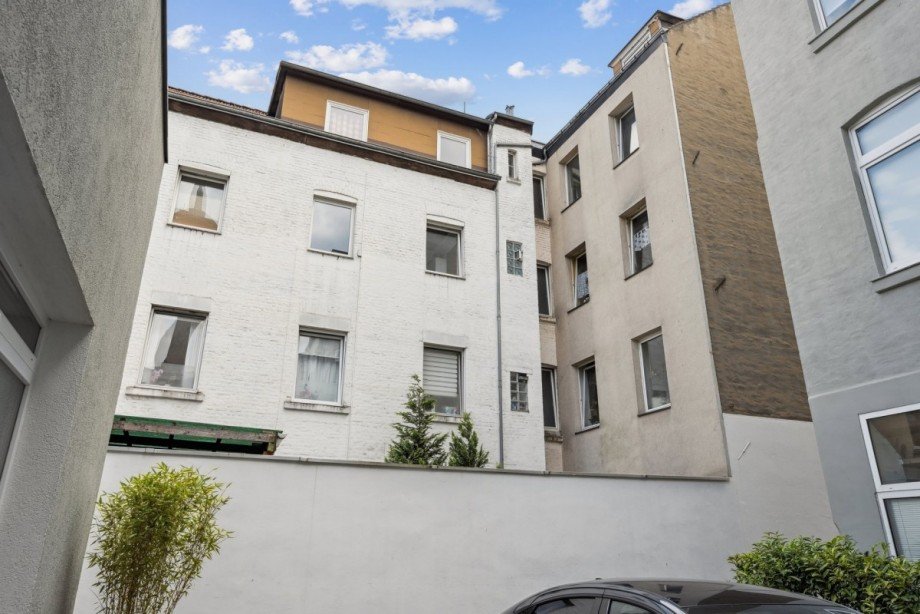 Hausansicht Mehrfamilienhaus D�sseldorf