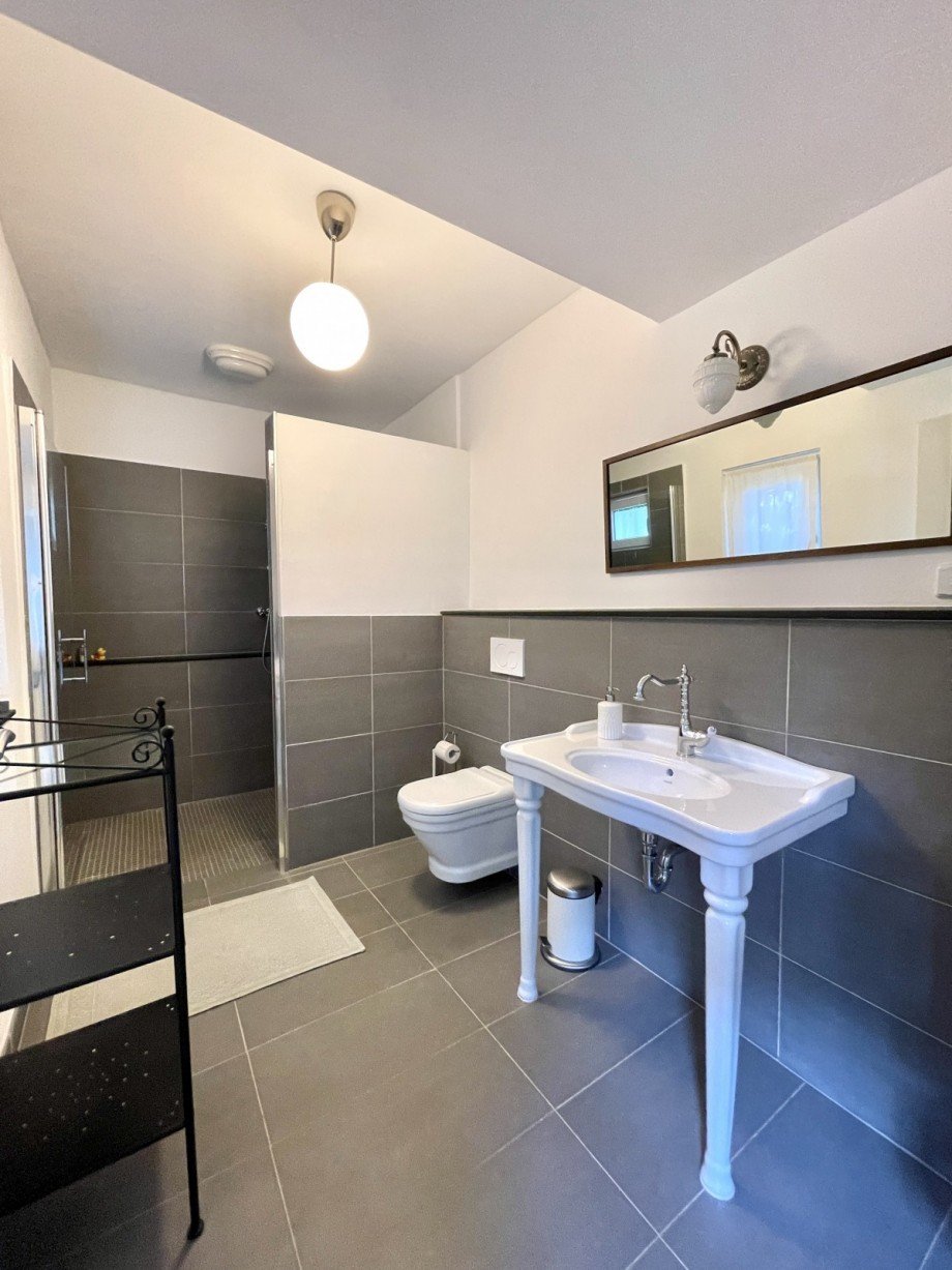 Badezimmer Einliegerwohnung Villa Wuppertal