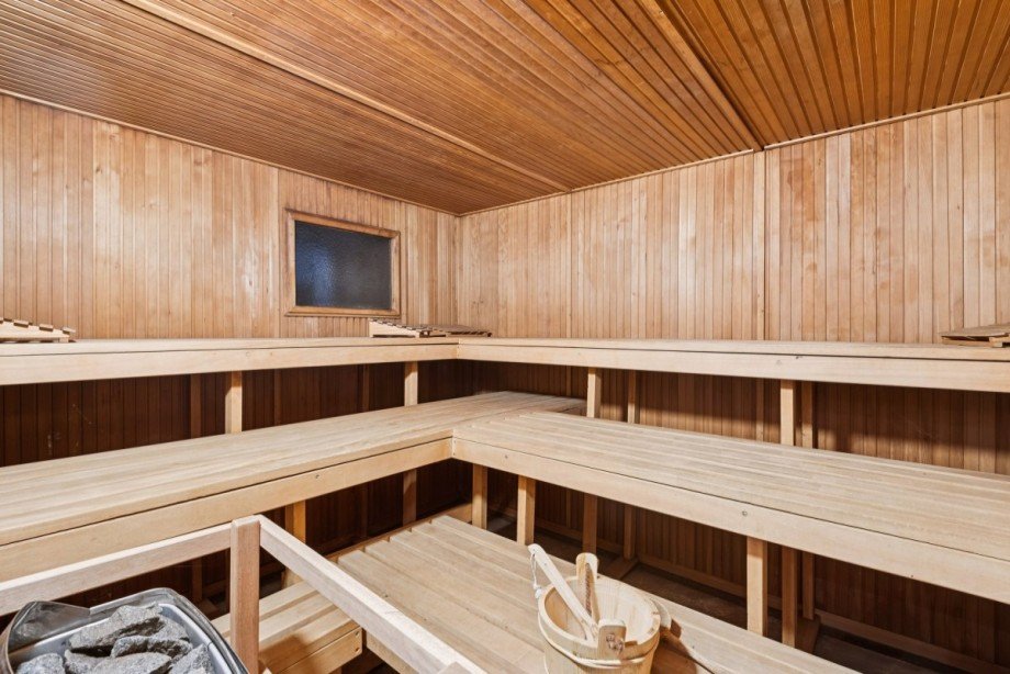 Sauna UG Reihenendhaus D�sseldorf