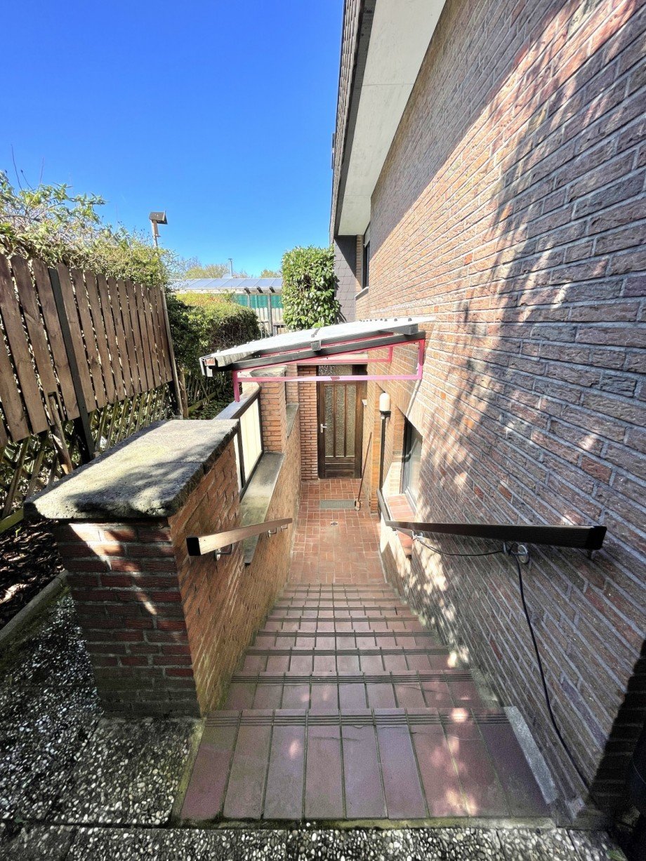 Eingang Kellergeschoss Bungalow Neuss
