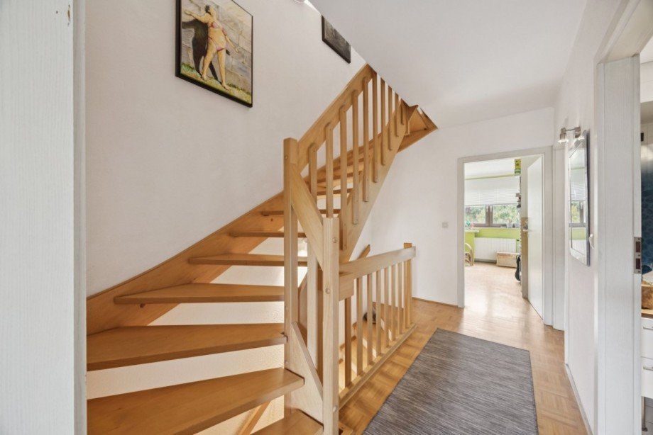 Diele Obergeschoss Reihenmittelhaus D�sseldorf
